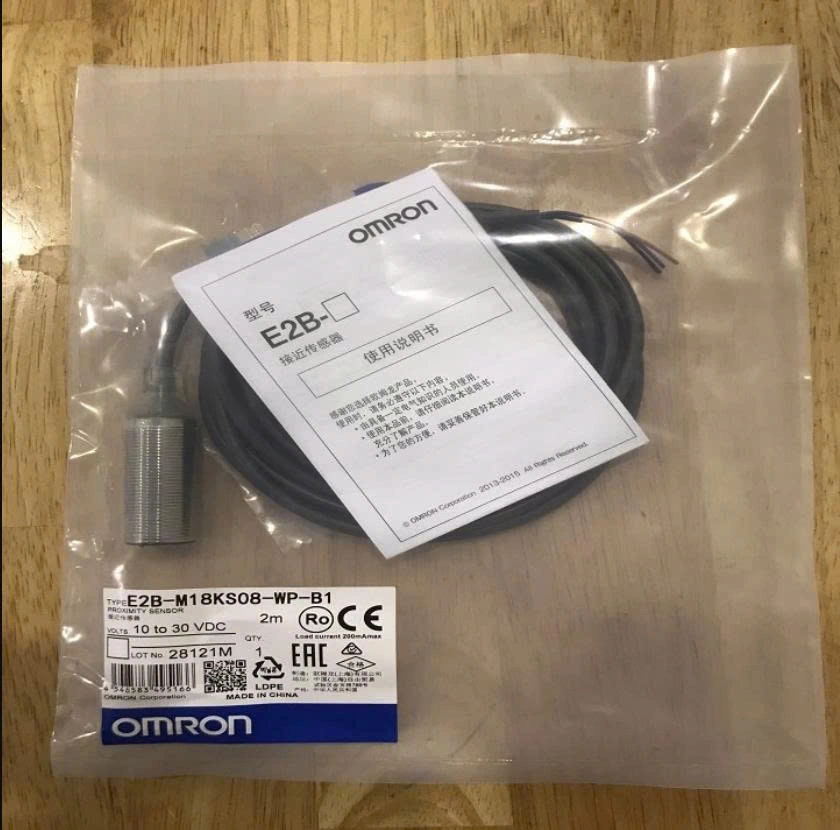 CẢM BIẾN TỪ E2B-M18KS08-WP-B1 2M